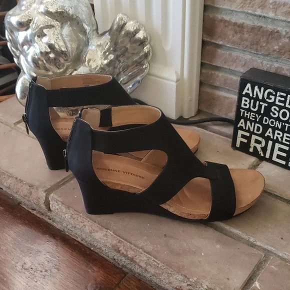 Adrienne Vittadini Tricia Wedge Size 9 - Picture 6 of 13